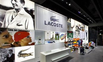 Interior de las tiendas Lacoste. Marketing musical y neuromarketing en la cadena de tiendas.